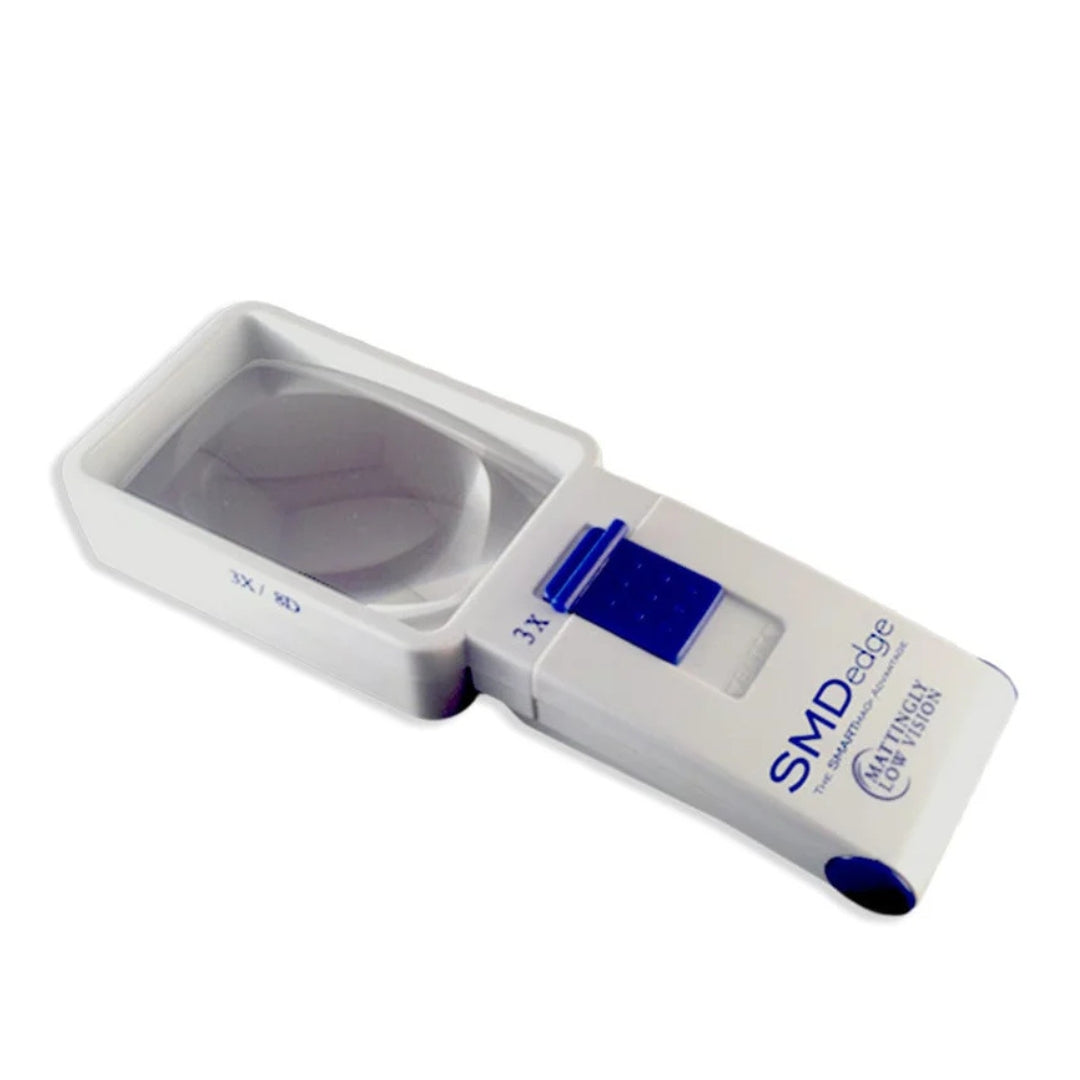 An Optical Magnifier with Illumination 