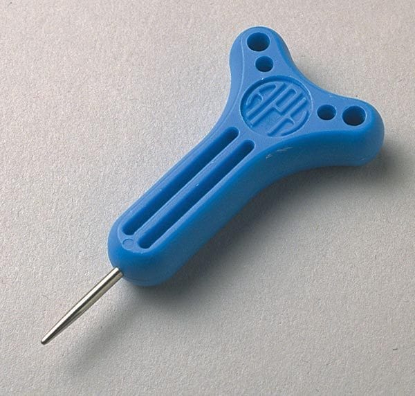 Braille Stylus: Saddle-Shaped